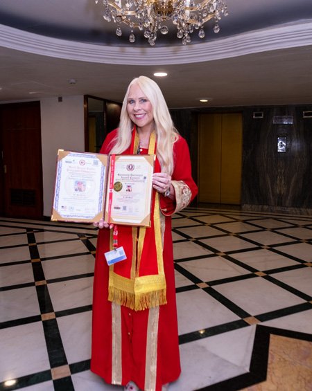 Dr Jill Renee Wood